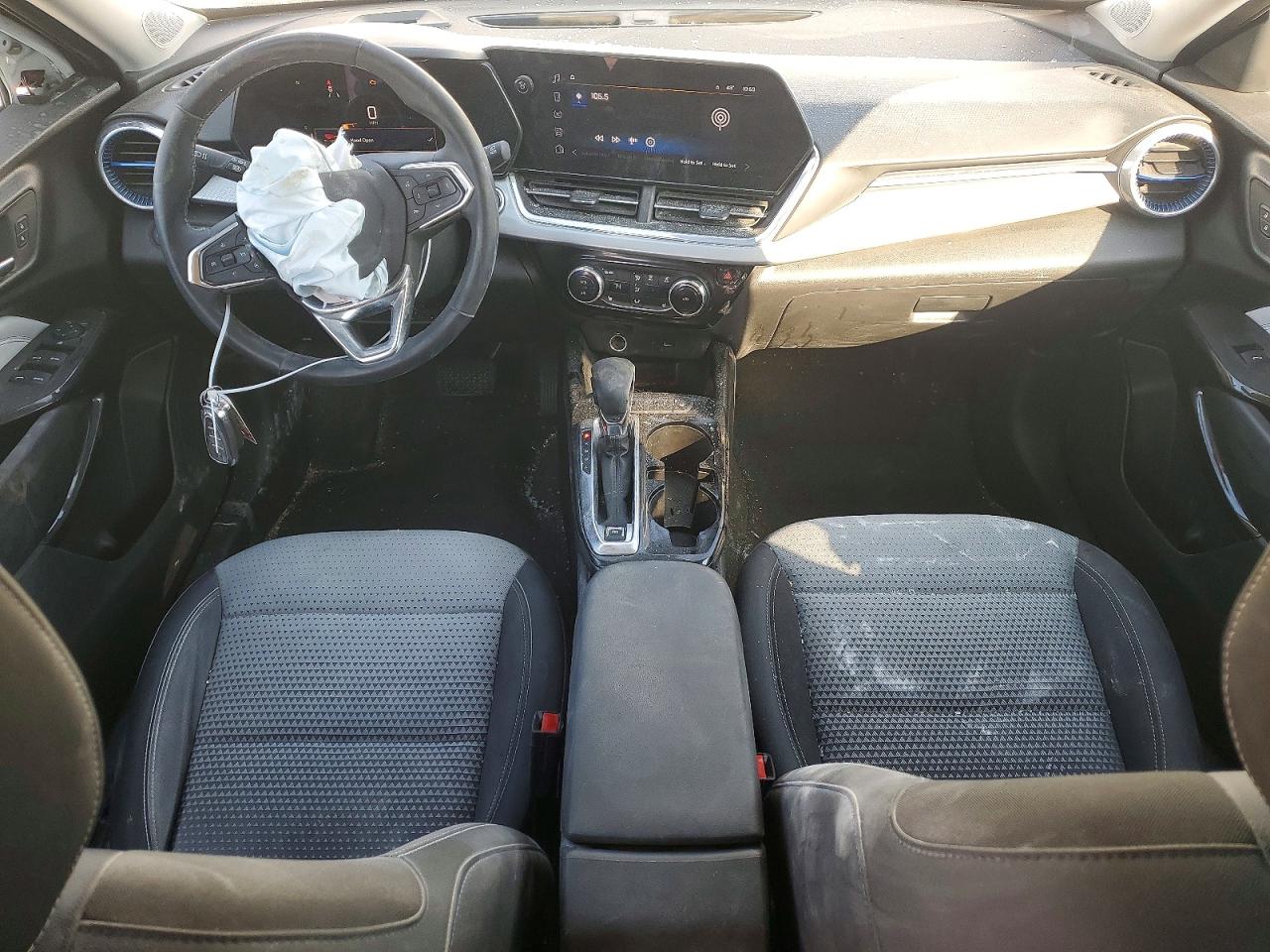 2025 CHEVROLET TRAX 1LT photo 15