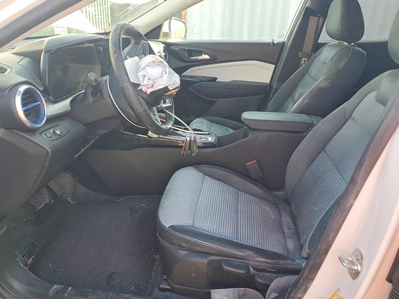2025 CHEVROLET TRAX 1LT photo 13