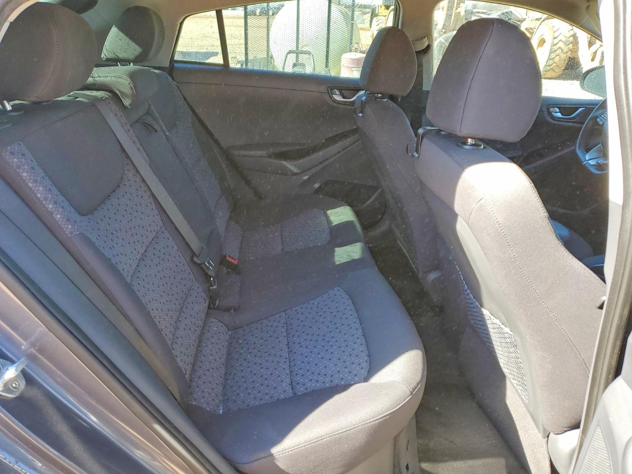 2019 HYUNDAI IONIQ SEL photo 19