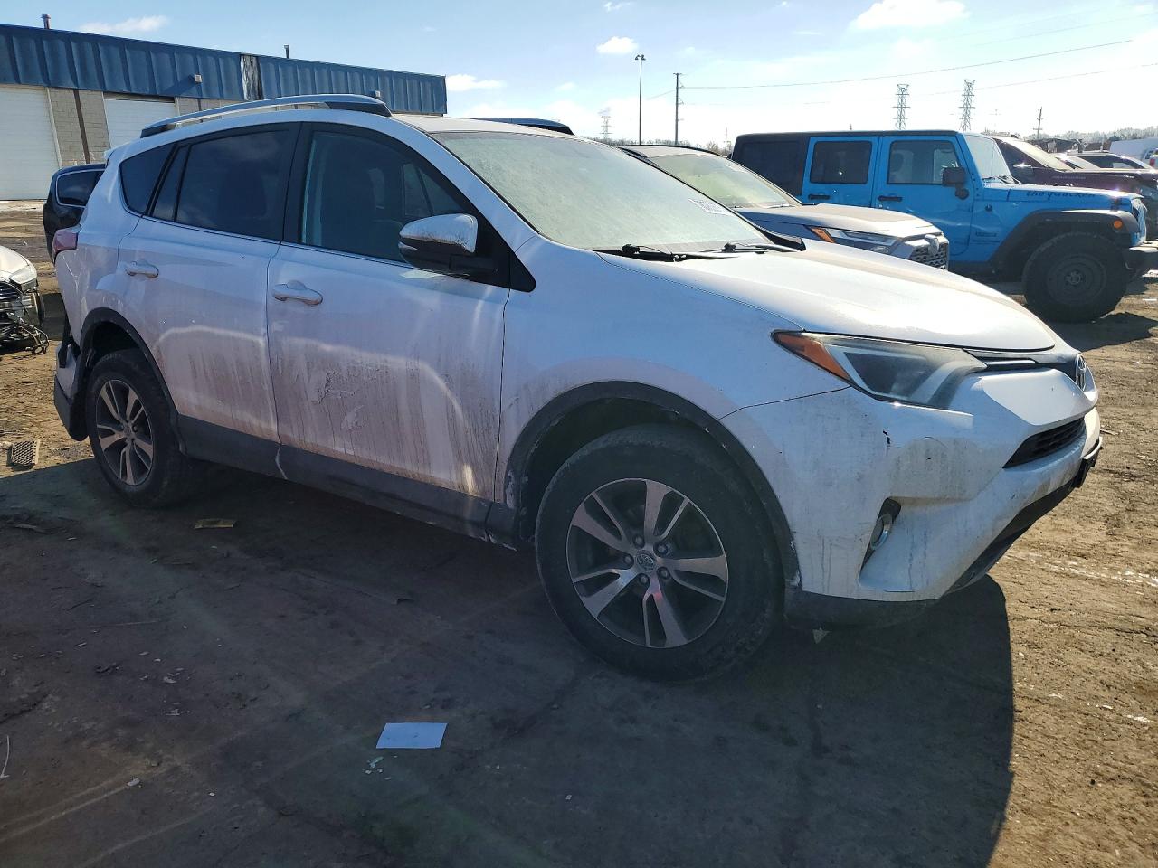 2016 TOYOTA RAV4 XLE photo 4
