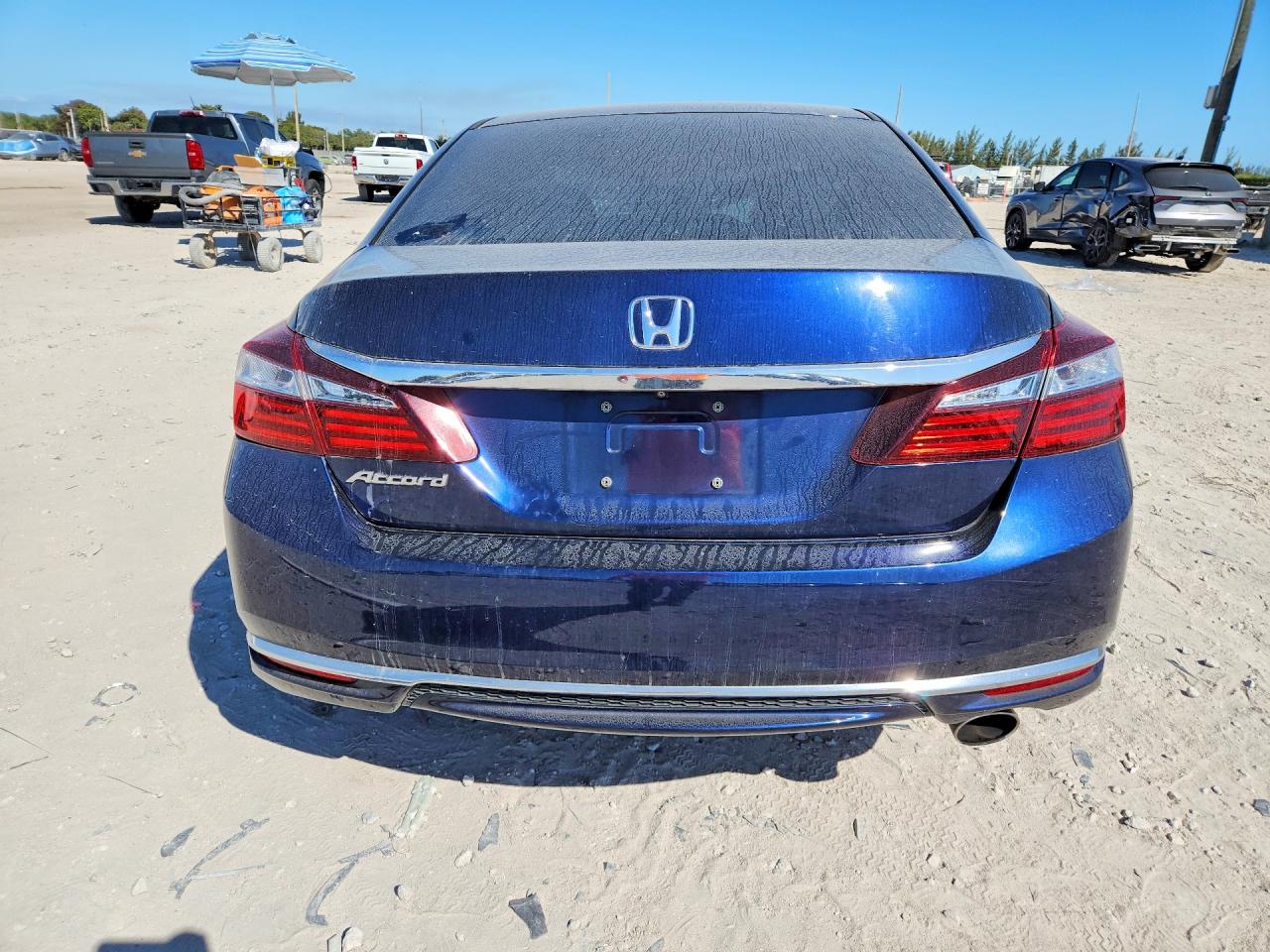 2016 HONDA ACCORD LX photo 16