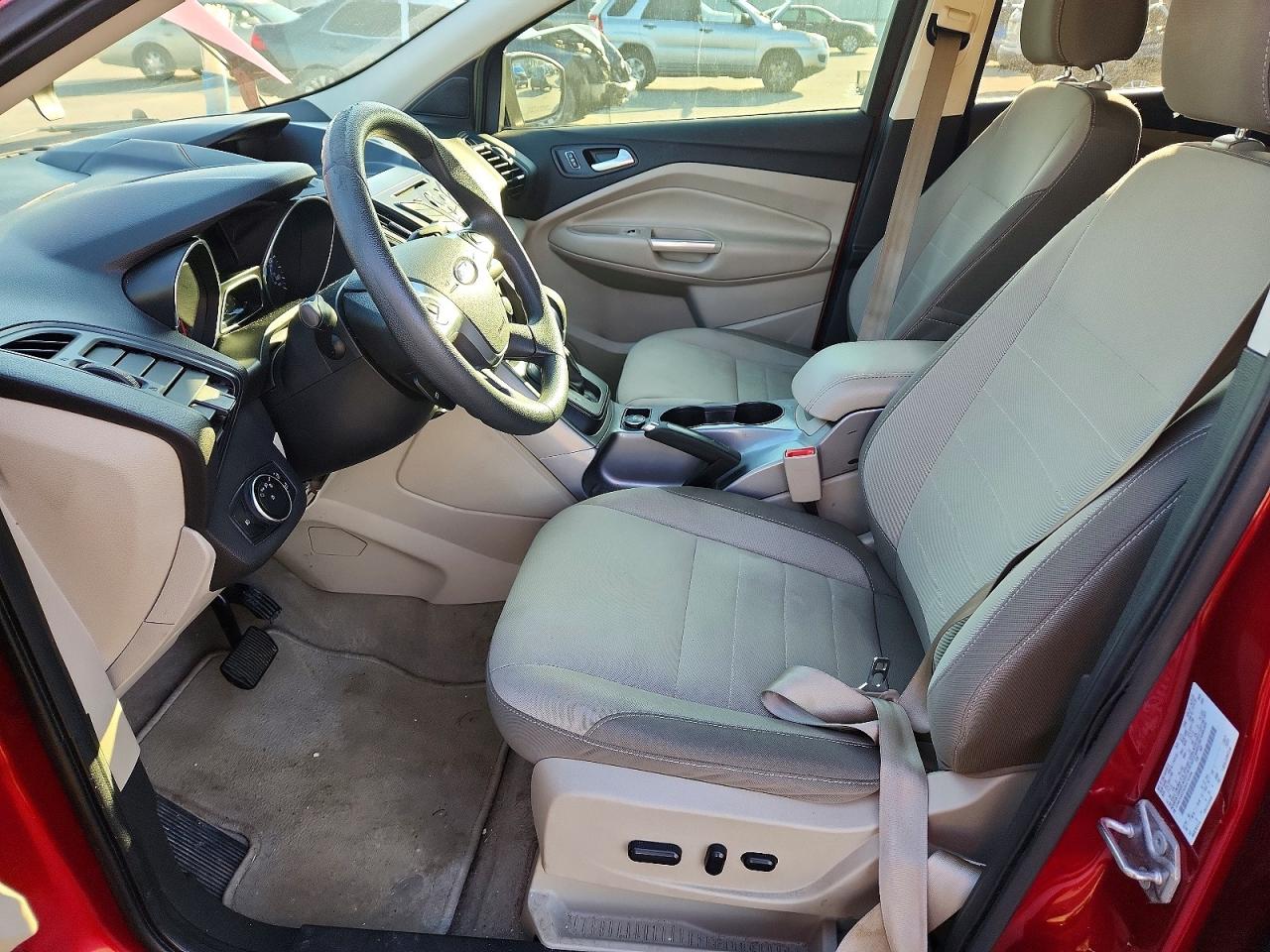 2016 FORD ESCAPE SE photo 7