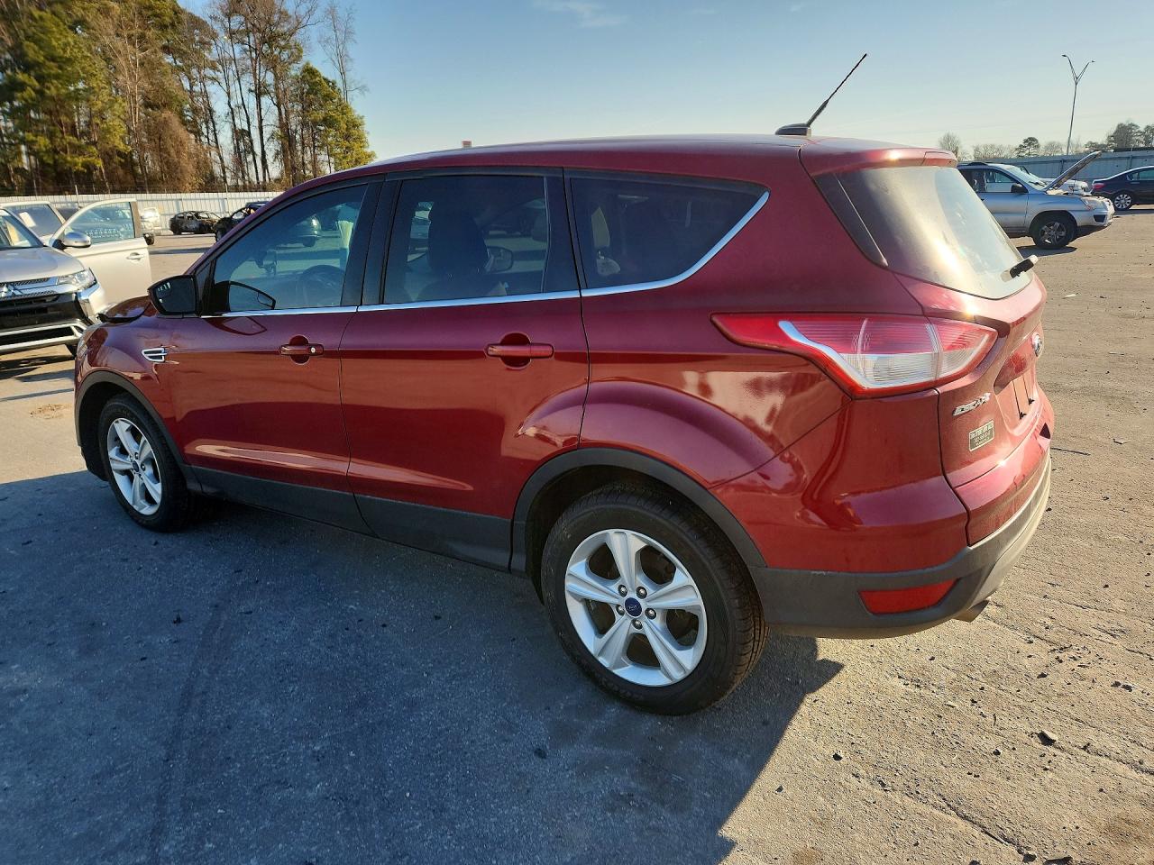 2016 FORD ESCAPE SE photo 2