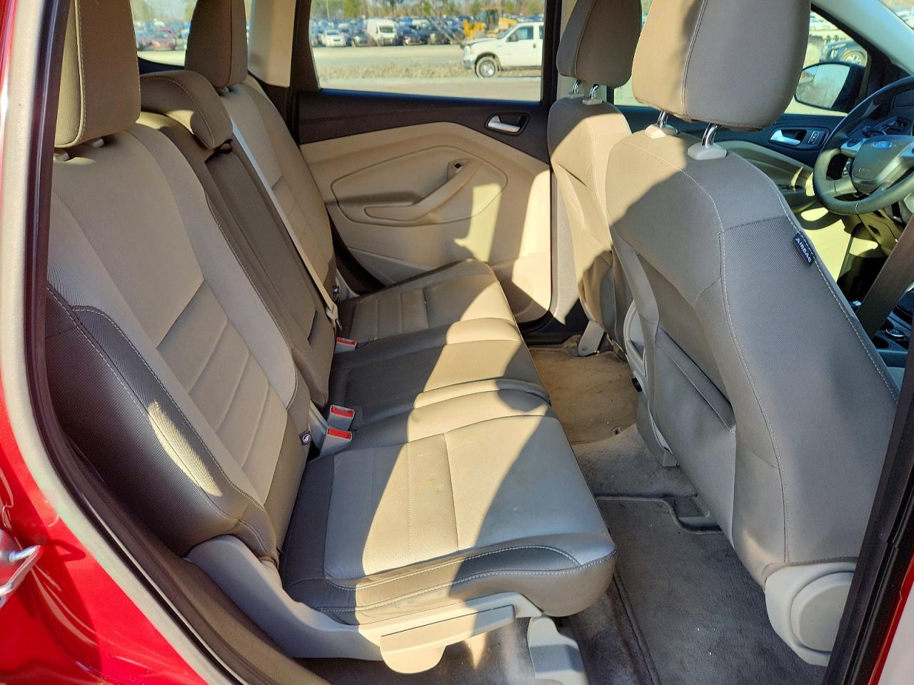 2016 FORD ESCAPE SE photo 10