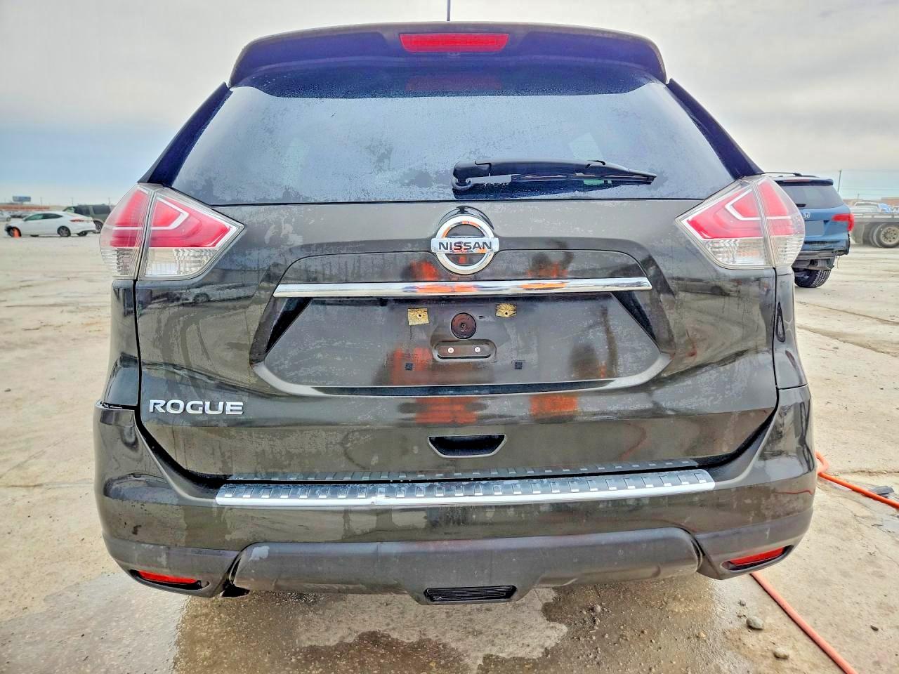 2016 NISSAN ROGUE S photo 11