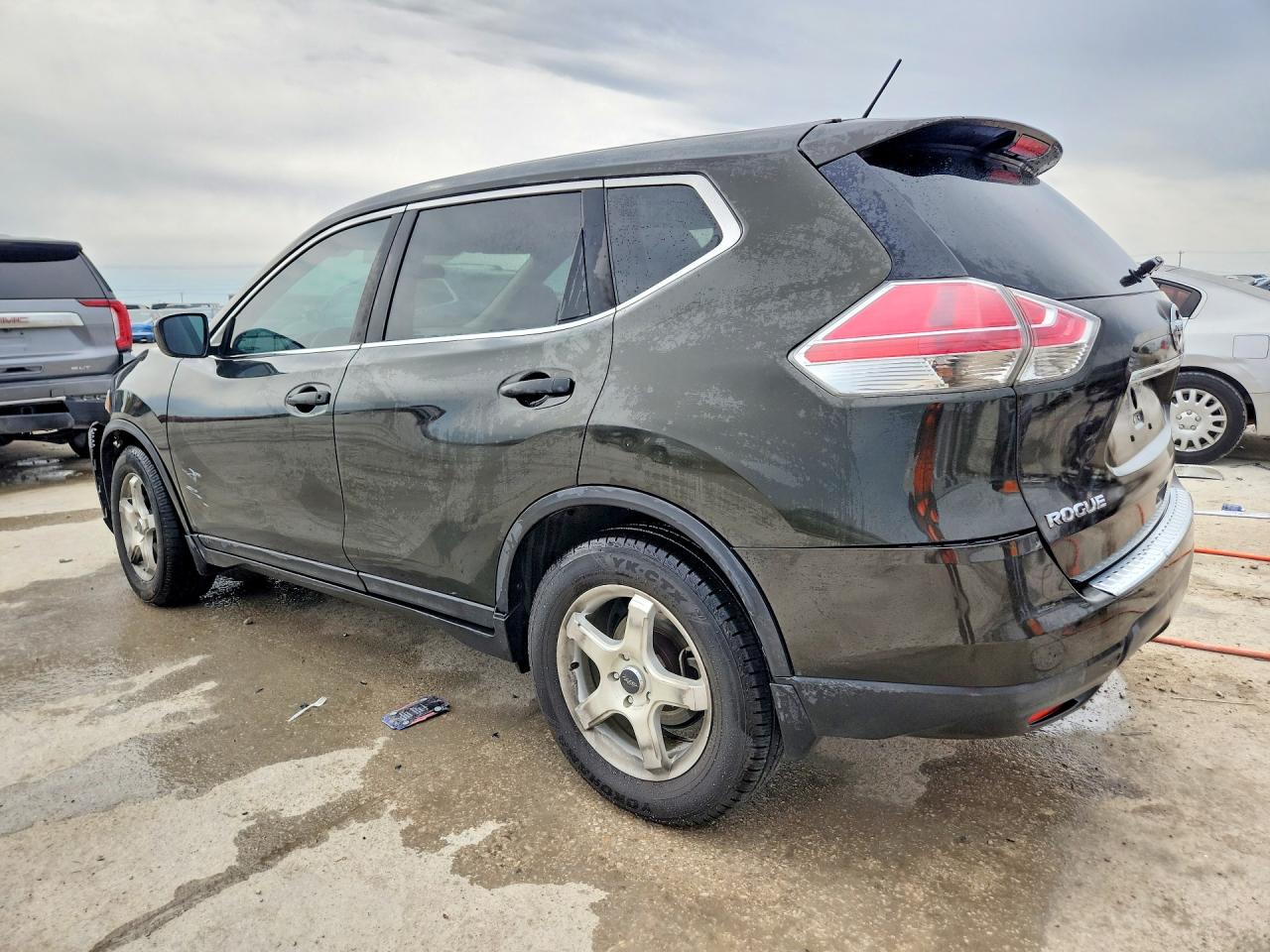 2016 NISSAN ROGUE S photo 3