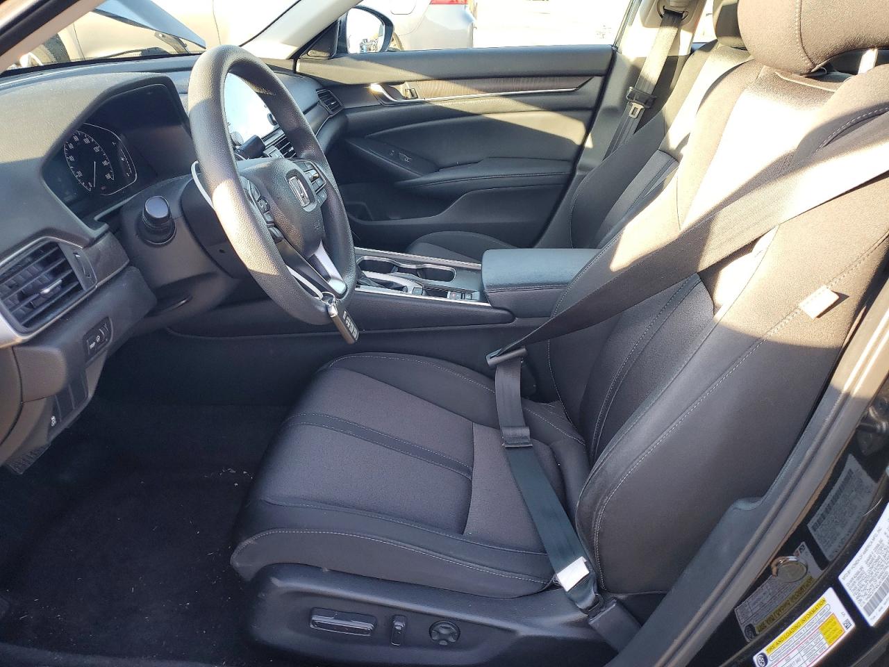 2018 HONDA ACCORD EX photo 7
