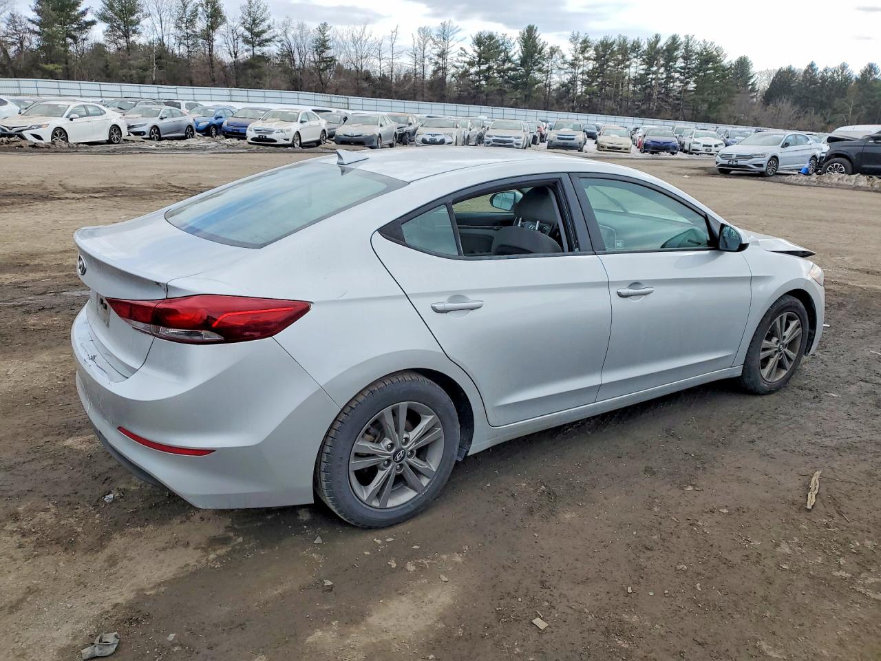 2018 HYUNDAI ELANTRA SEL photo 5