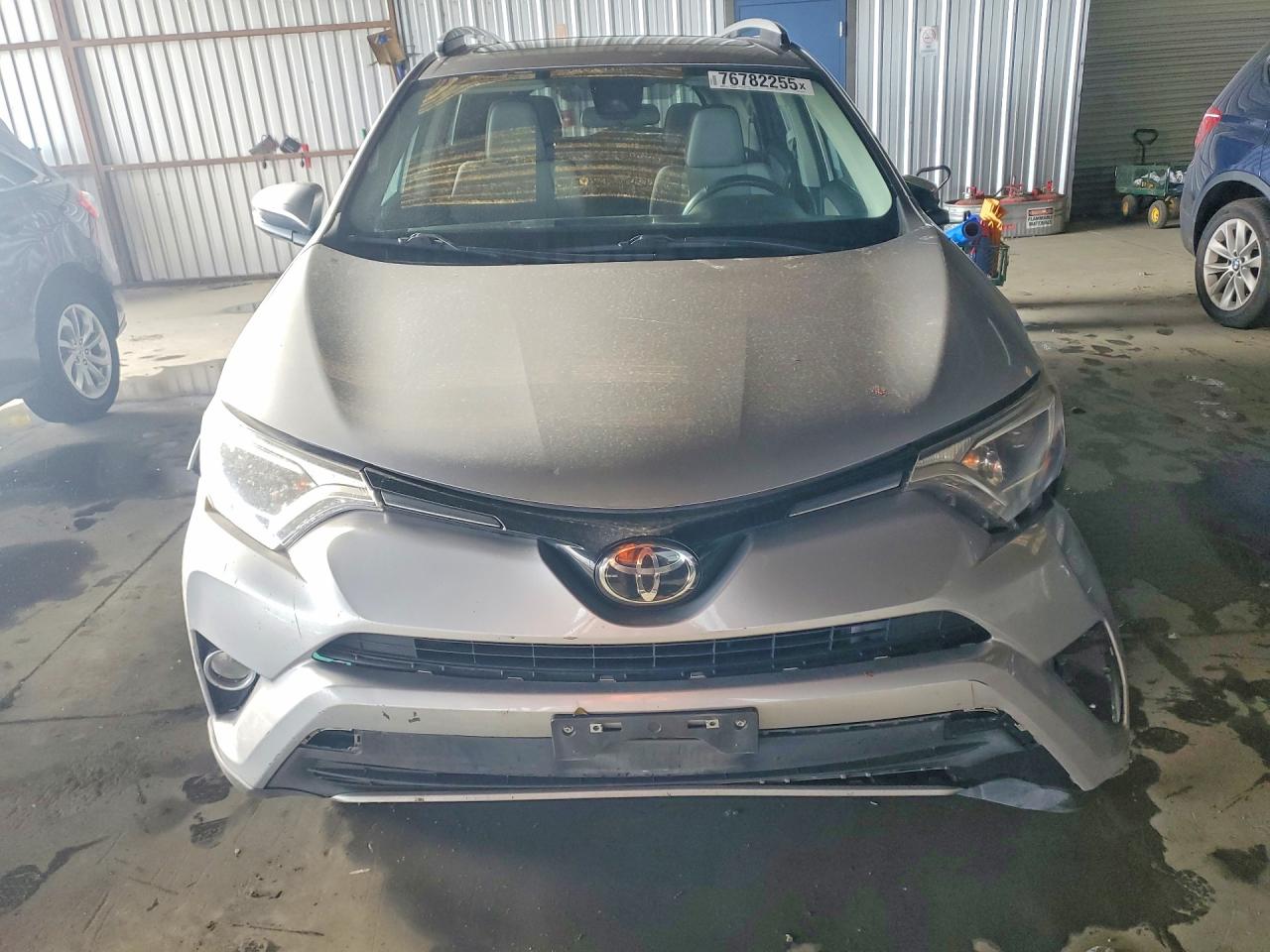 2017 TOYOTA RAV4 XLE photo 9