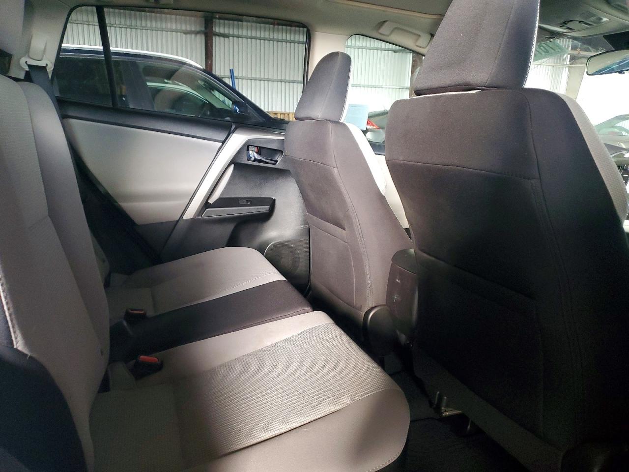 2017 TOYOTA RAV4 XLE photo 21