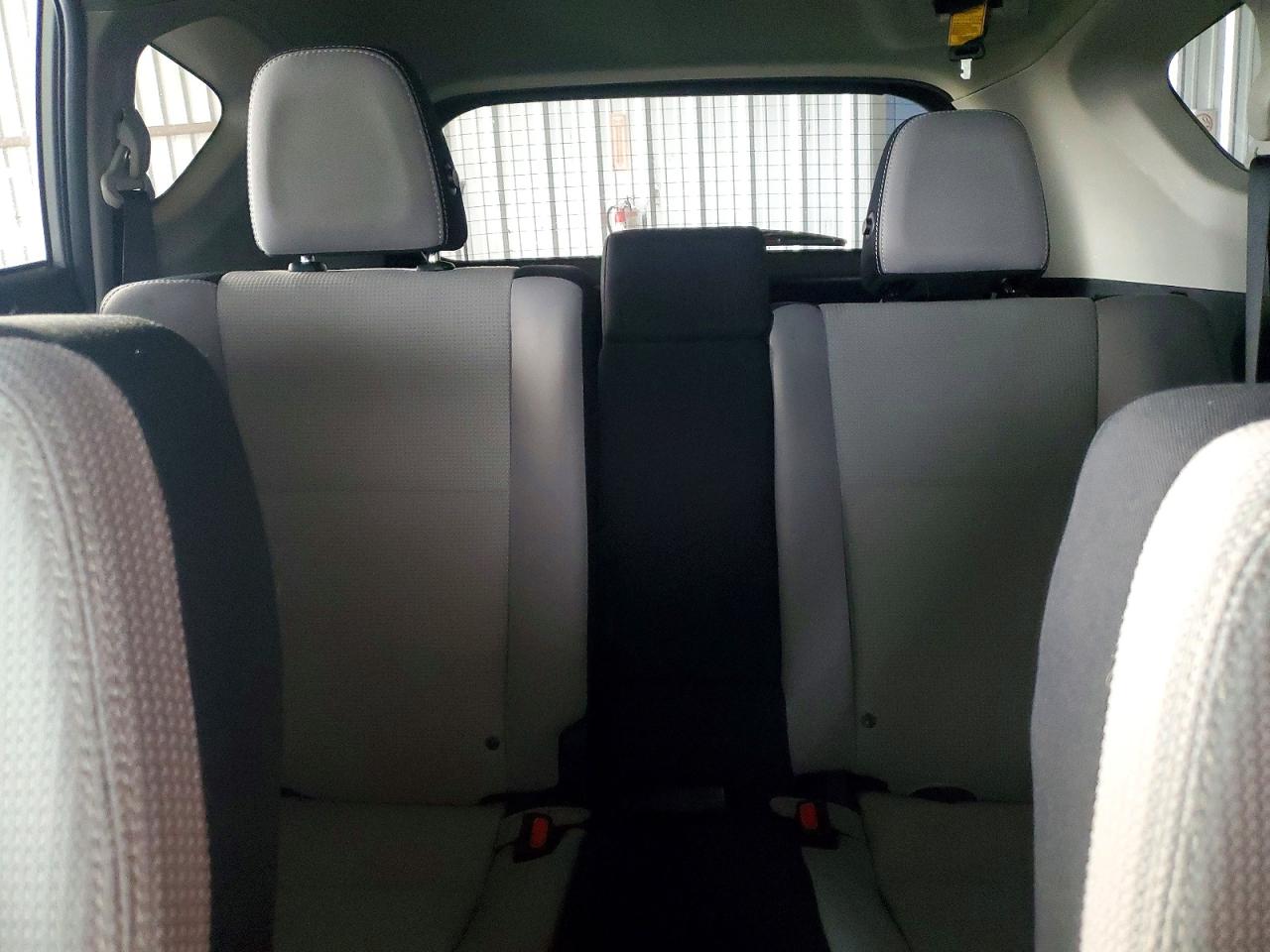 2017 TOYOTA RAV4 XLE photo 19