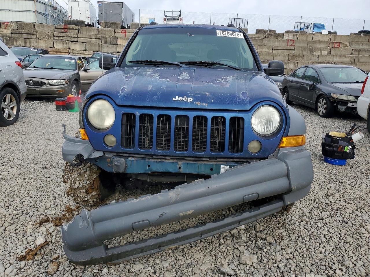 2005 JEEP LIBERTY SPORT photo 13