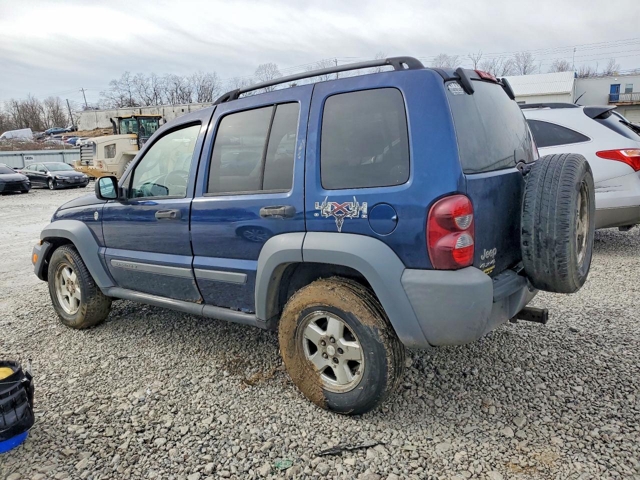 2005 JEEP LIBERTY SPORT photo 4
