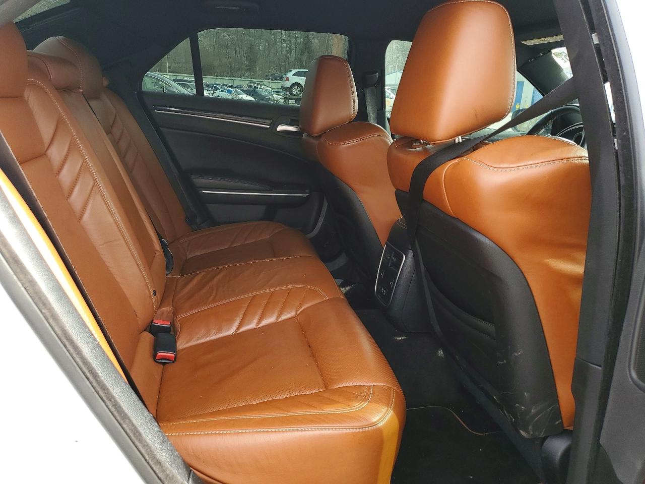 2013 CHRYSLER 300C photo 19