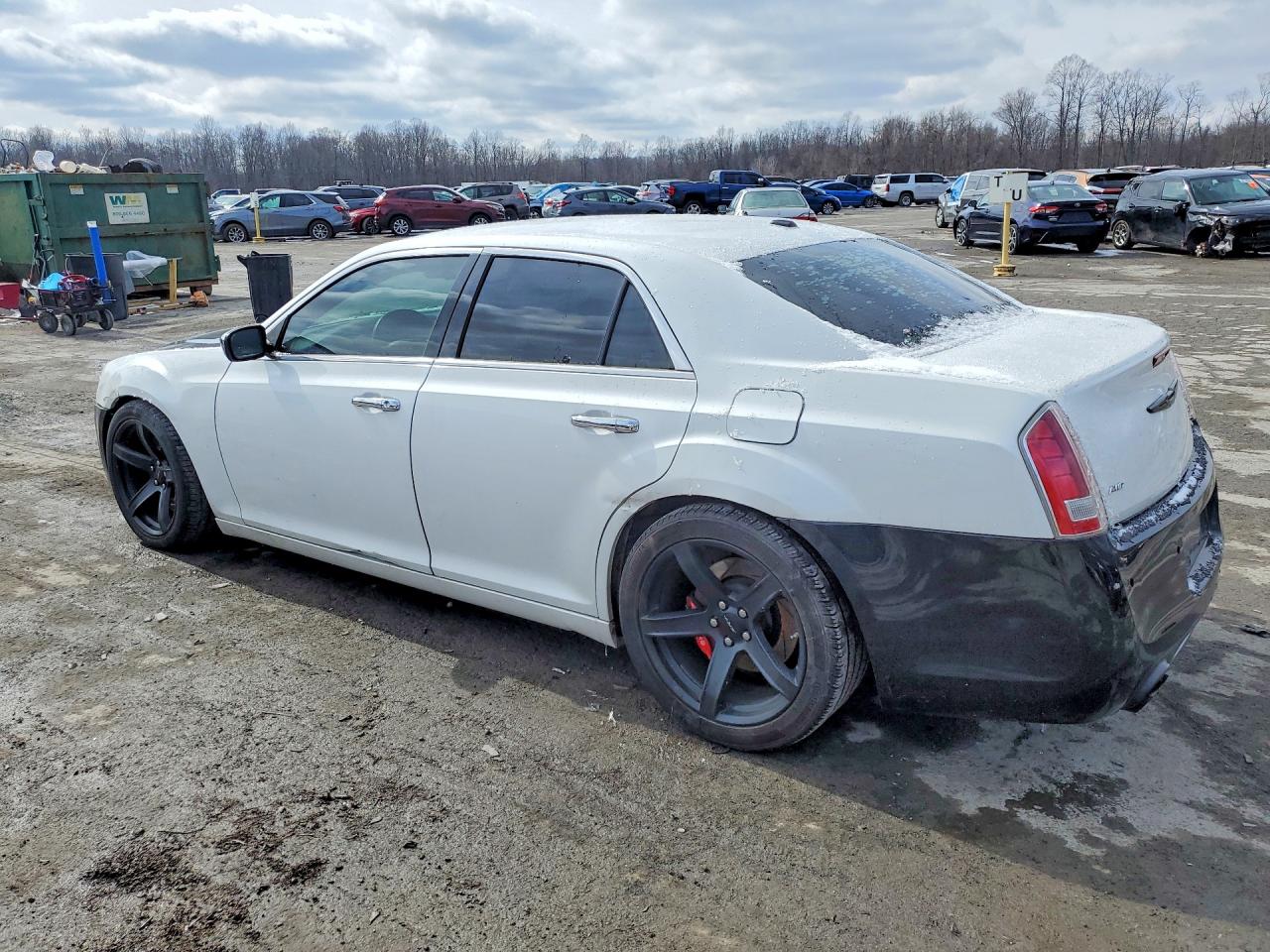 2013 CHRYSLER 300C photo 3