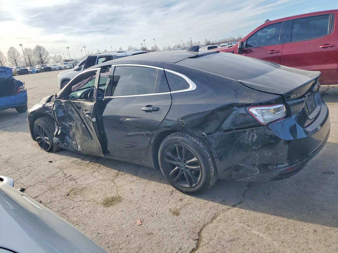 2018 CHEVROLET MALIBU LT photo 2