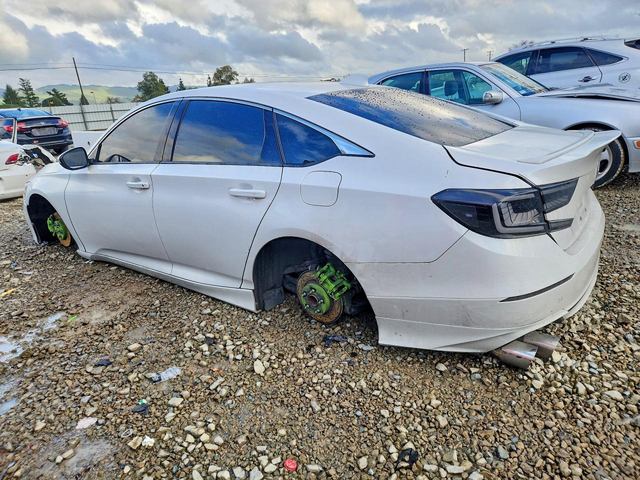 2018 HONDA ACCORD SPORT photo 2