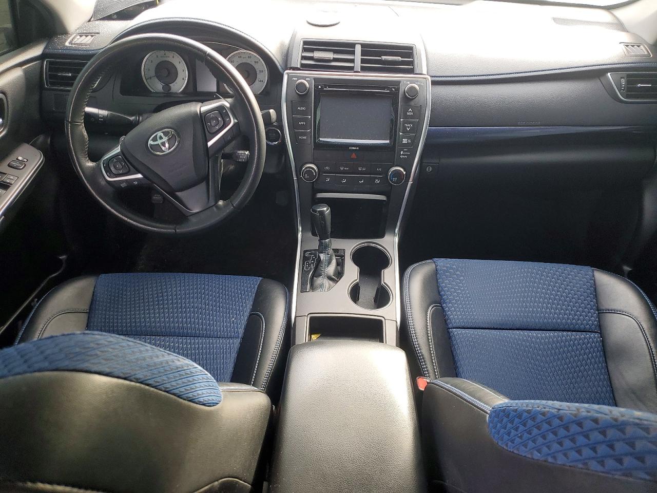 2016 TOYOTA CAMRY photo 15