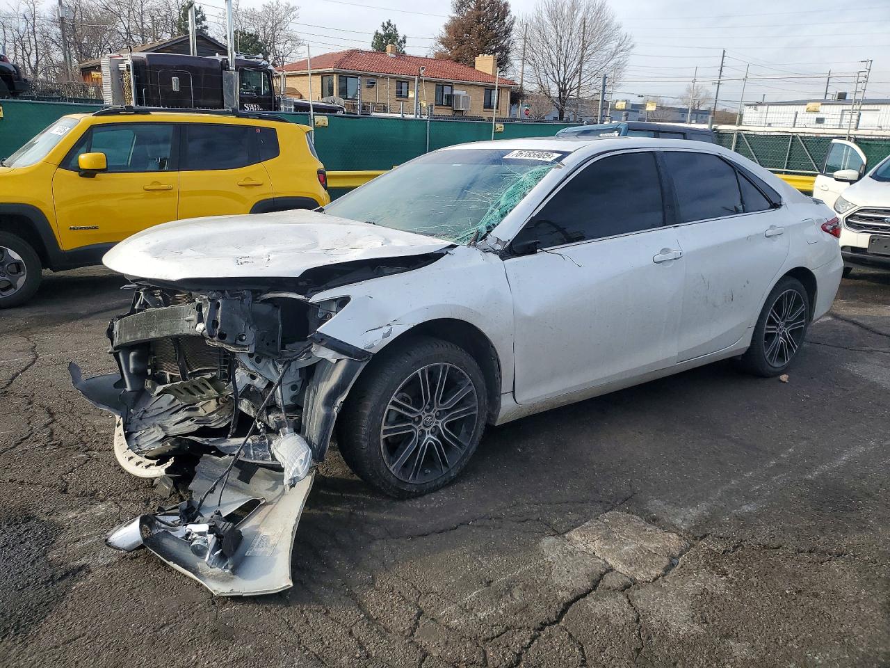 2016 TOYOTA CAMRY