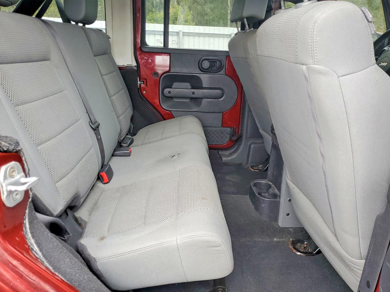 2007 JEEP WRANGLER SAHARA photo 31