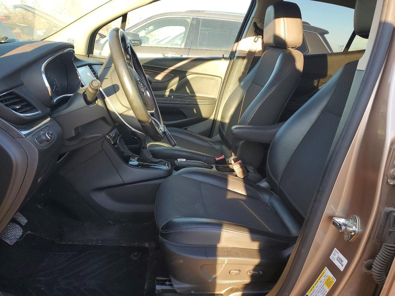 2019 BUICK ENCORE SPORT TOURING photo 7