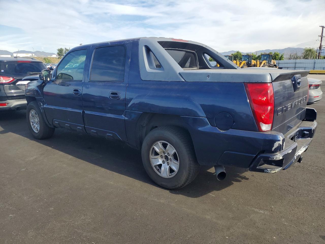 2002 CHEVROLET AVALANCHE K1500 photo 3