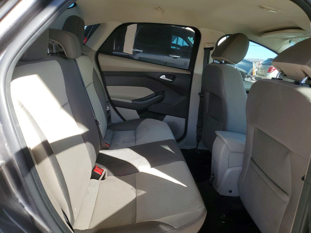 2014 FORD FOCUS photo 10