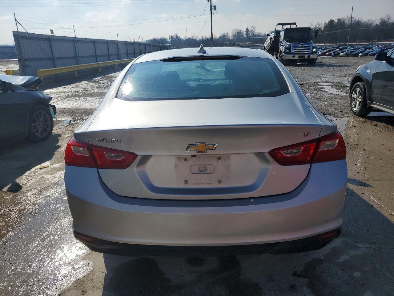 2018 CHEVROLET MALIBU LT photo 16
