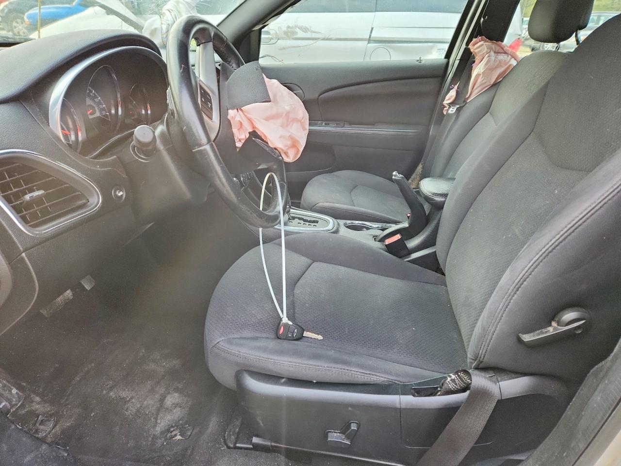 2013 CHRYSLER 200 TOURING photo 7