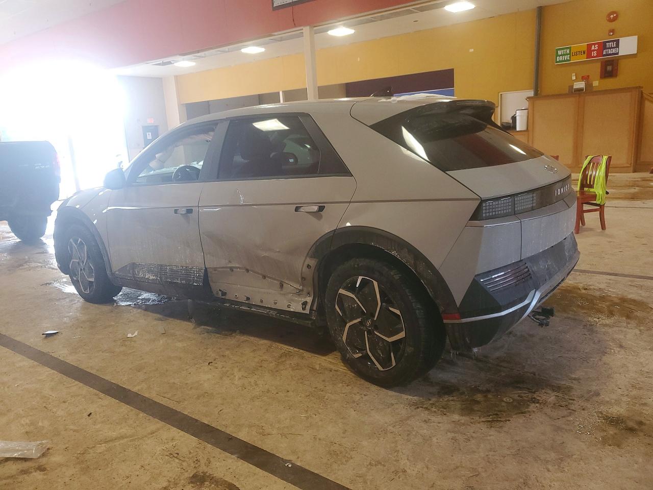 2023 HYUNDAI IONIQ 5 SEL photo 2