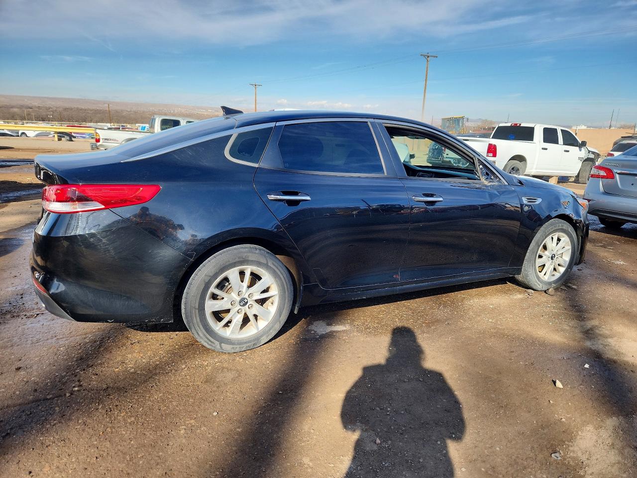 2017 KIA OPTIMA LX photo 5