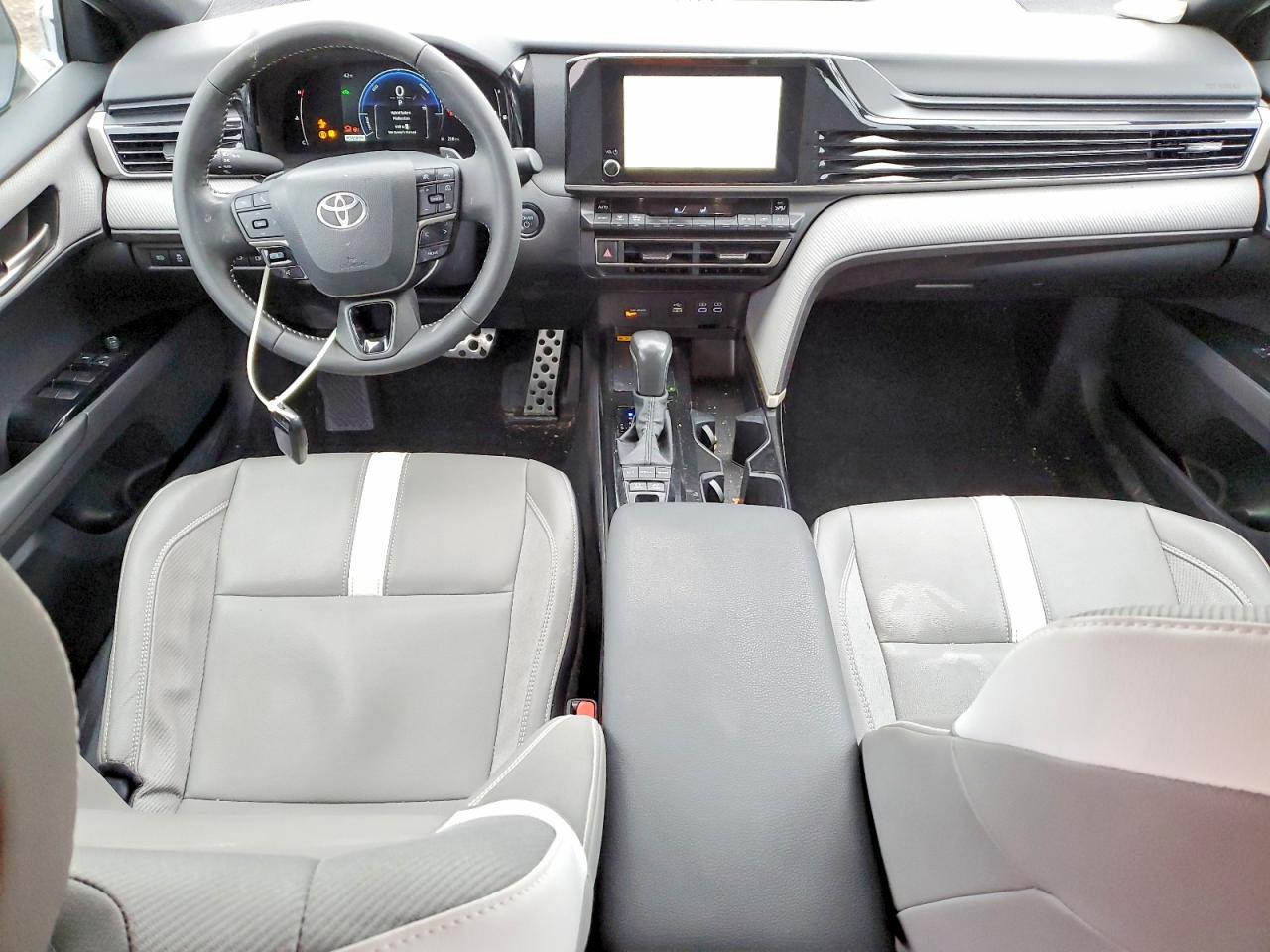 2025 TOYOTA CAMRY SE photo 22