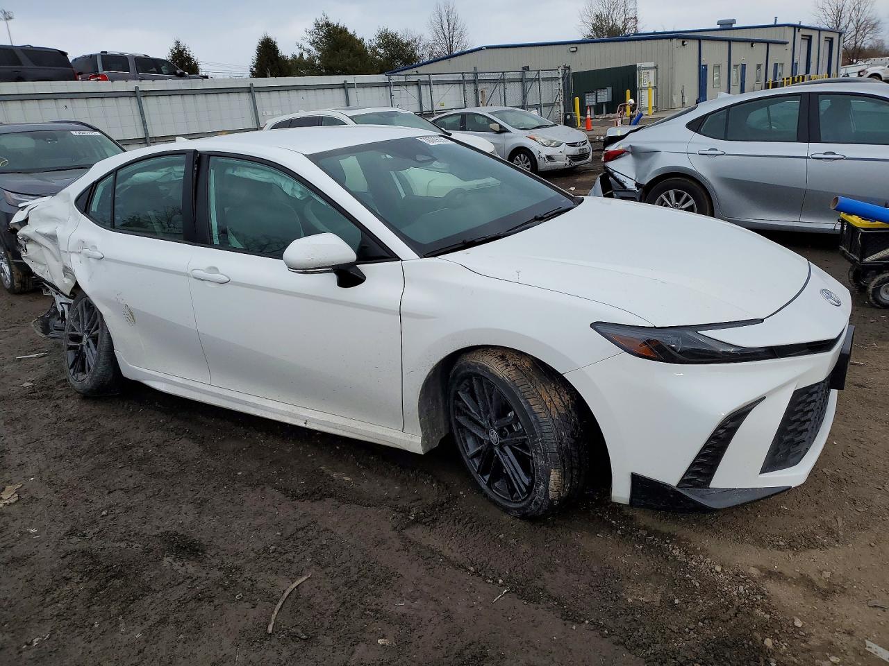 2025 TOYOTA CAMRY SE photo 10