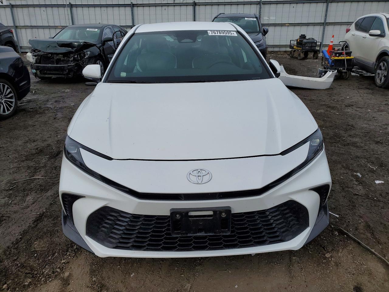 2025 TOYOTA CAMRY SE photo 13