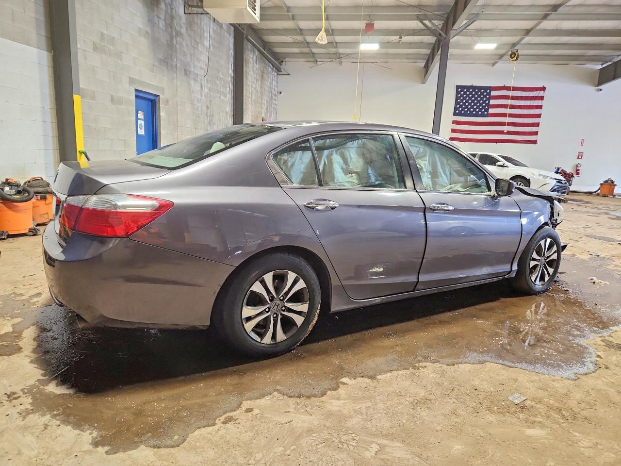 2015 HONDA ACCORD LX photo 3