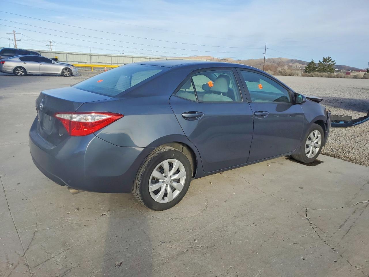 2015 TOYOTA COROLLA L photo 3
