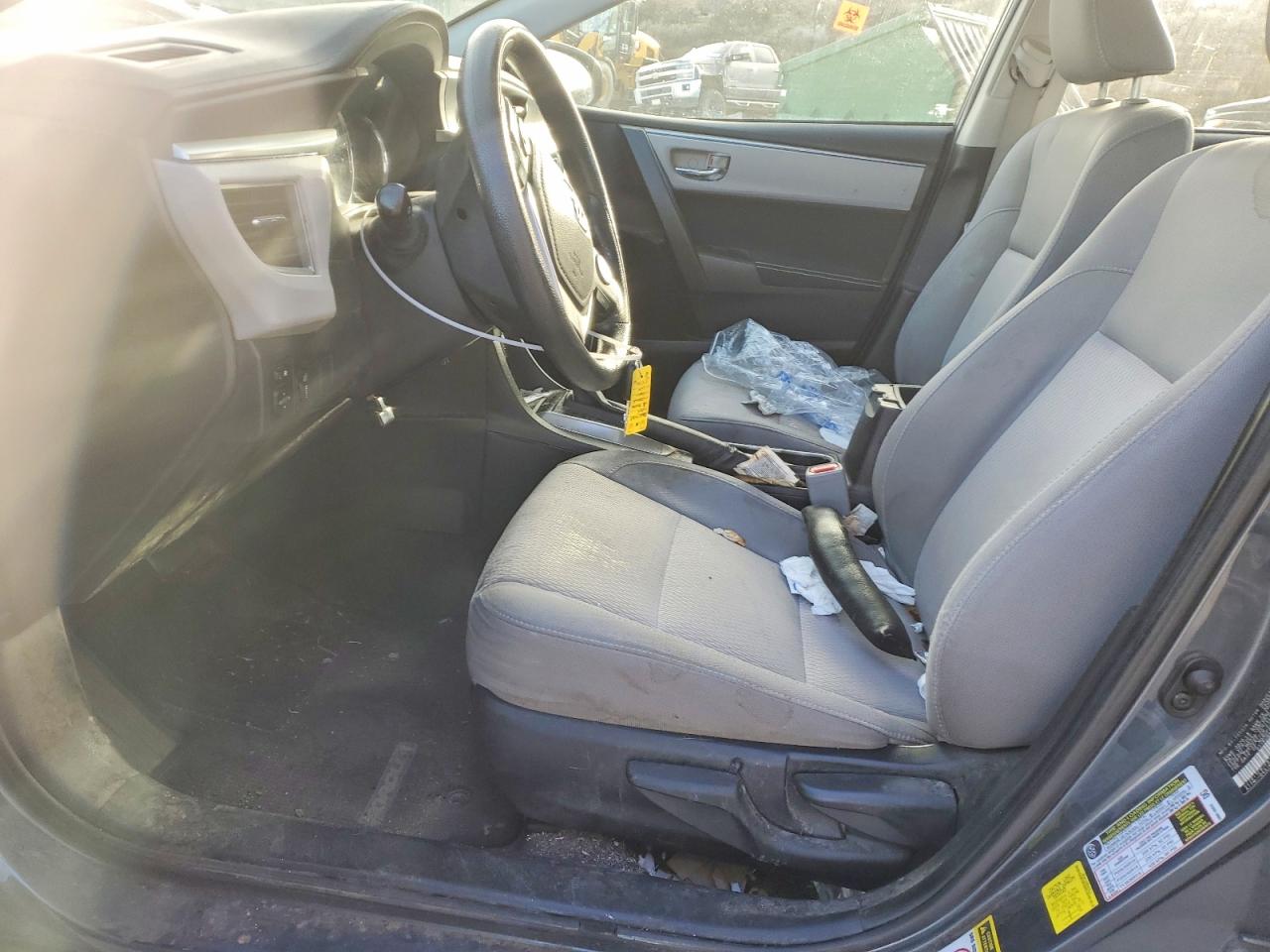 2015 TOYOTA COROLLA L photo 7