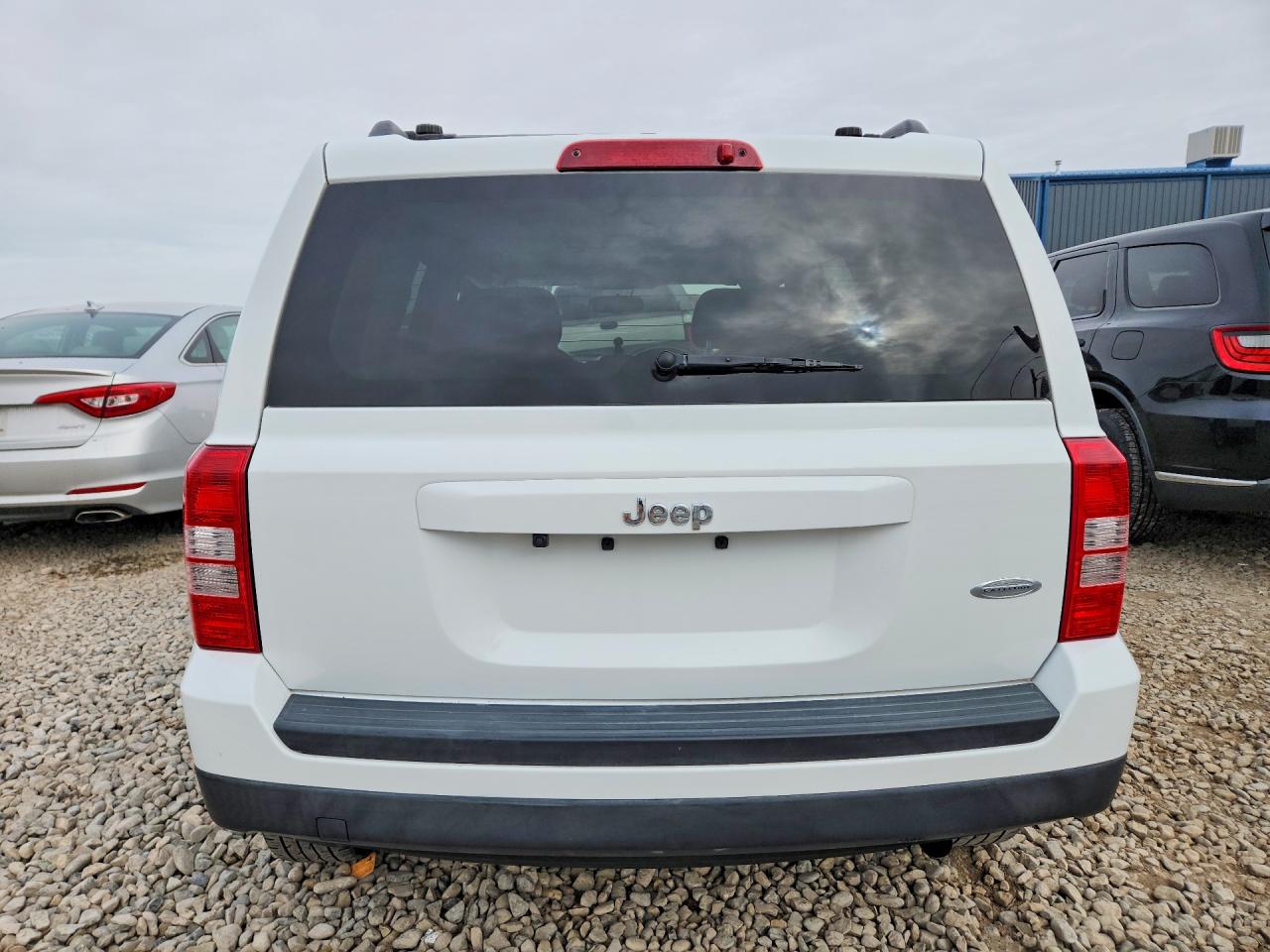 2017 JEEP PATRIOT LATITUDE photo 6