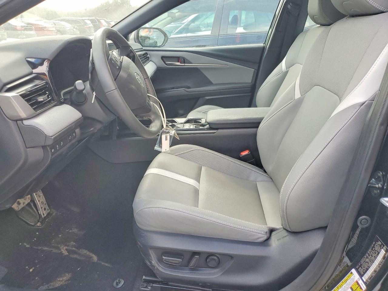 2025 TOYOTA CAMRY XSE photo 7