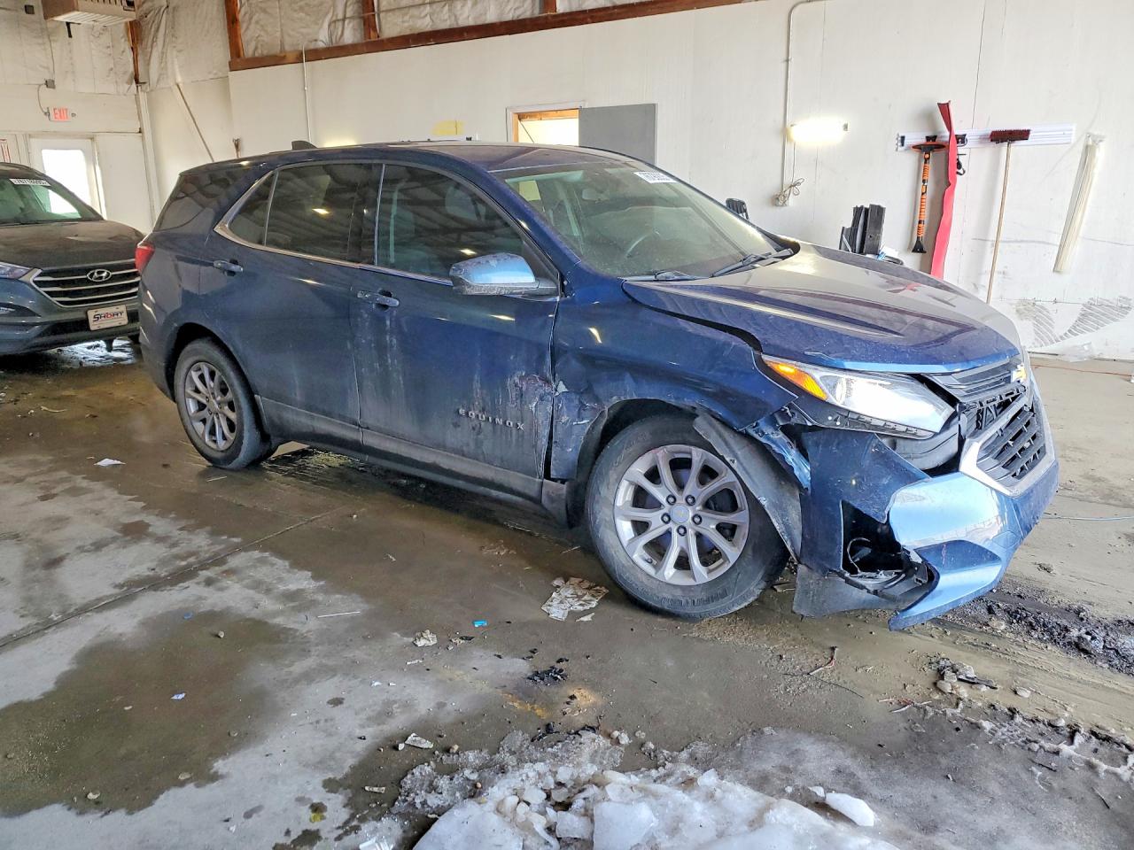 2019 CHEVROLET EQUINOX LT photo 4