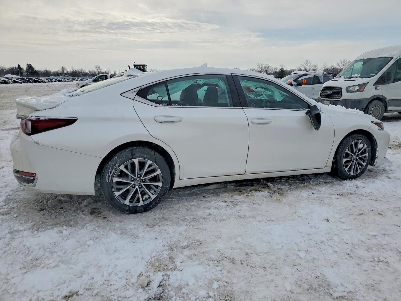 2024 LEXUS ES 300H F SPORT HANDLING photo 3