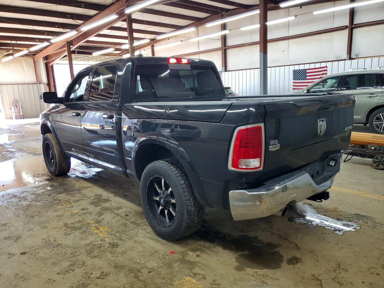 2018 RAM 1500 LARAMIE photo 3