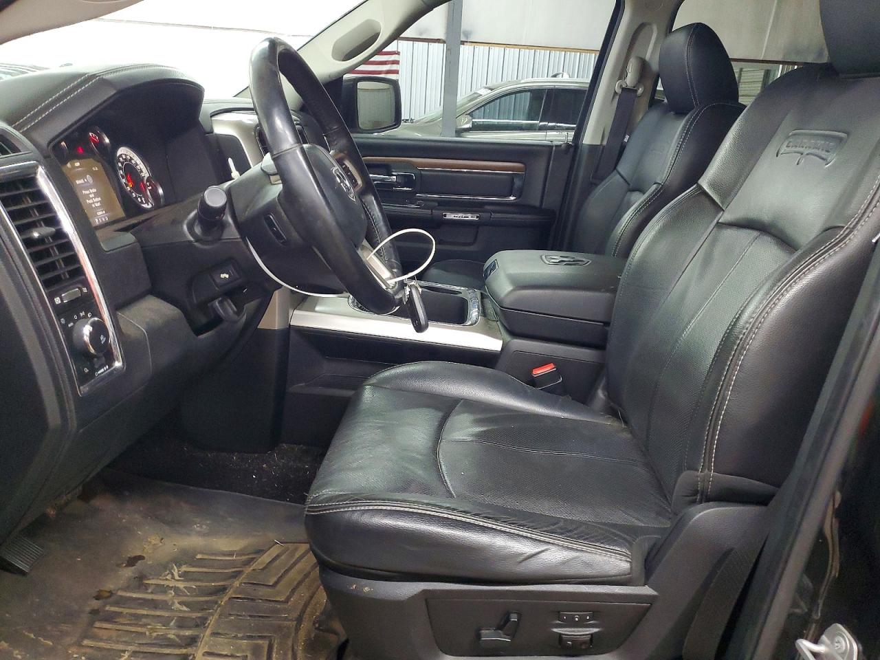2018 RAM 1500 LARAMIE photo 13