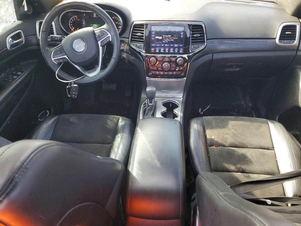 2019 JEEP GRAND CHEROKEE LAREDO photo 8