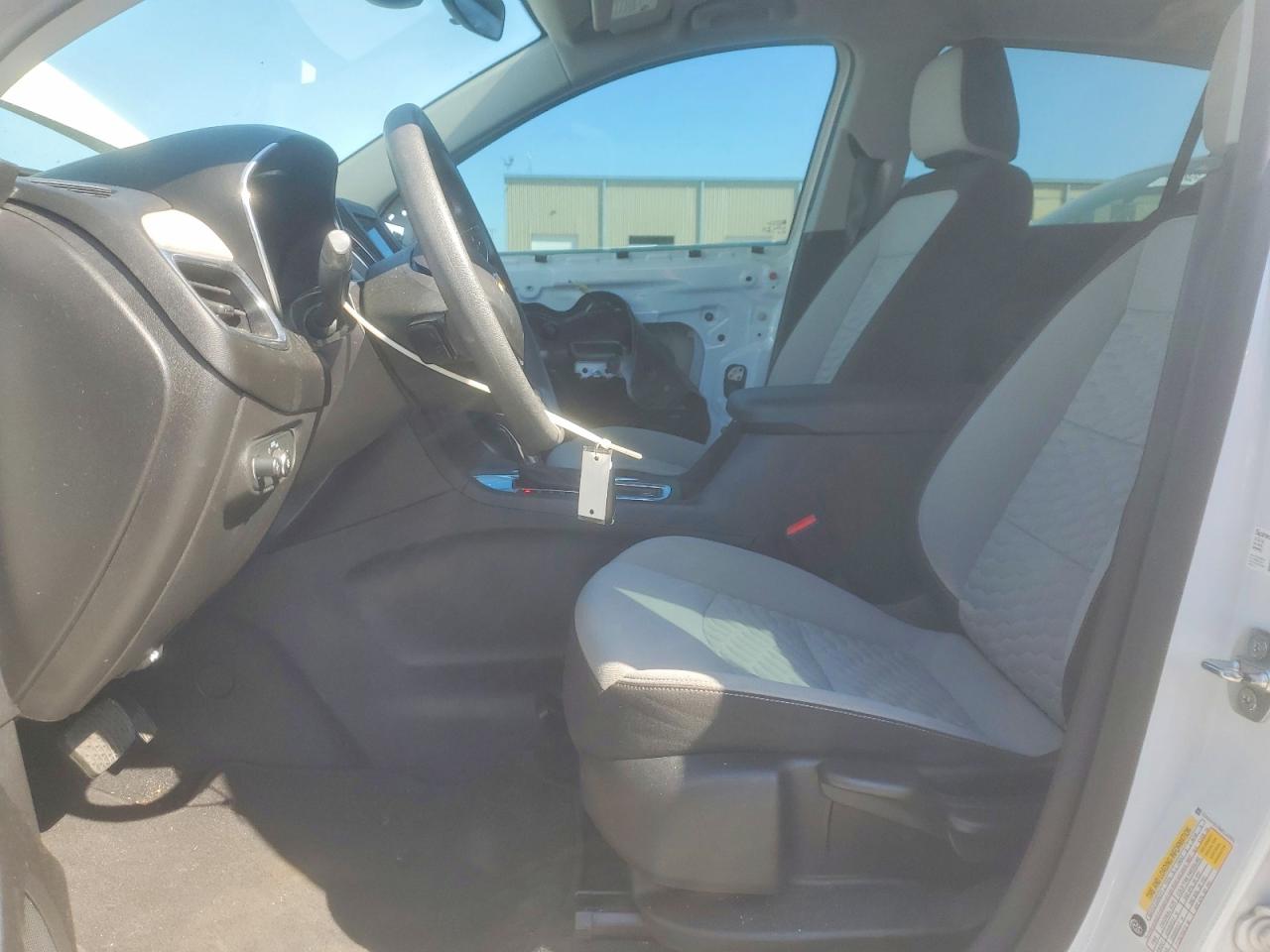 2021 CHEVROLET EQUINOX LS photo 13