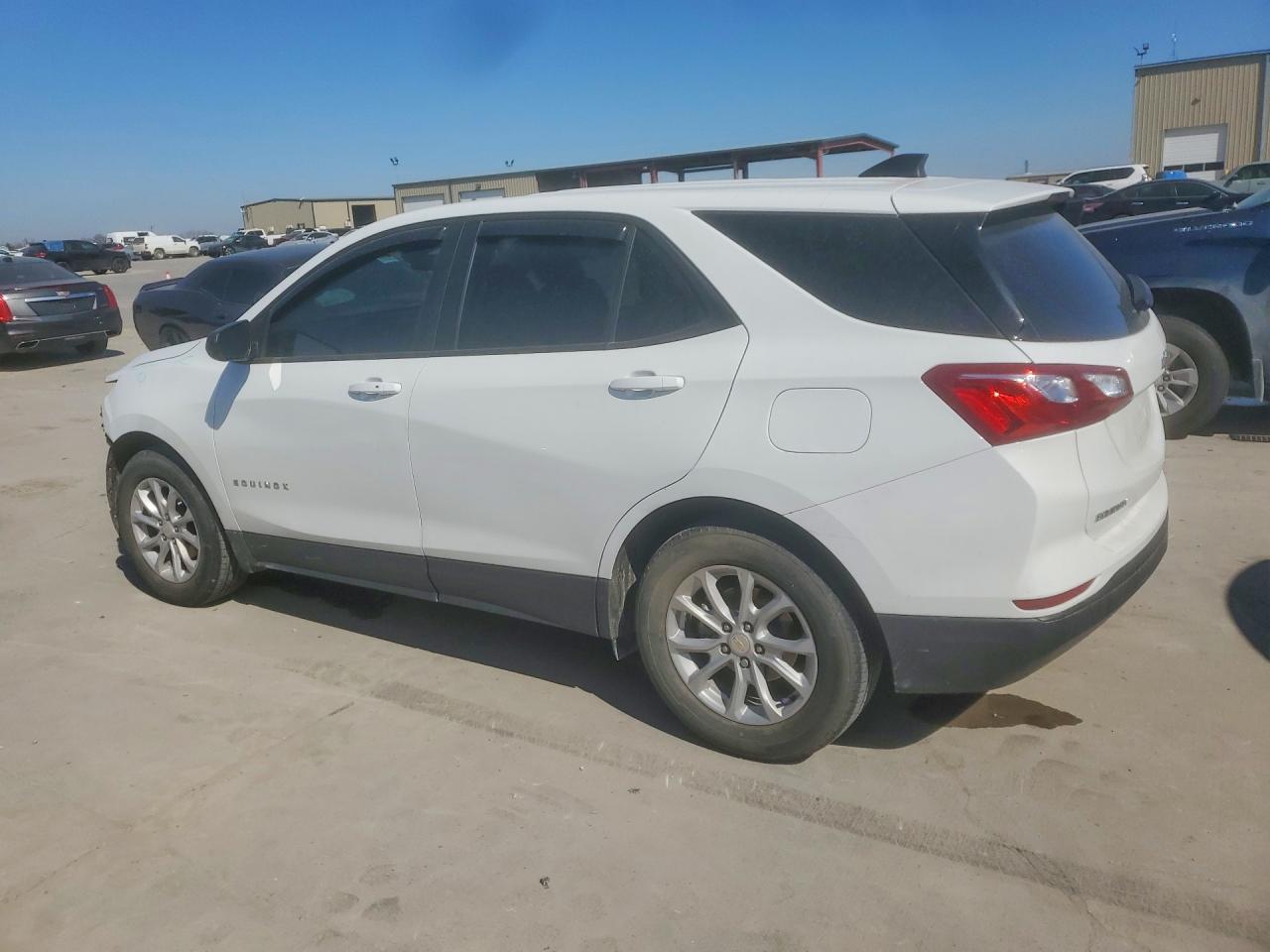 2021 CHEVROLET EQUINOX LS photo 3