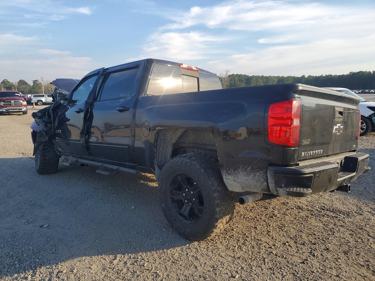 2015 CHEVROLET SILVERADO K1500 LTZ photo 2