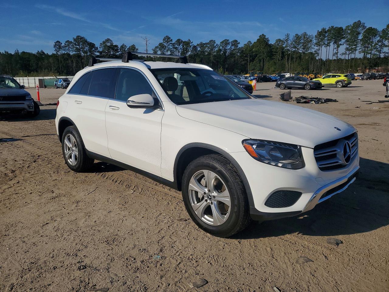 2017 MERCEDES-BENZ GLC 300 photo 4