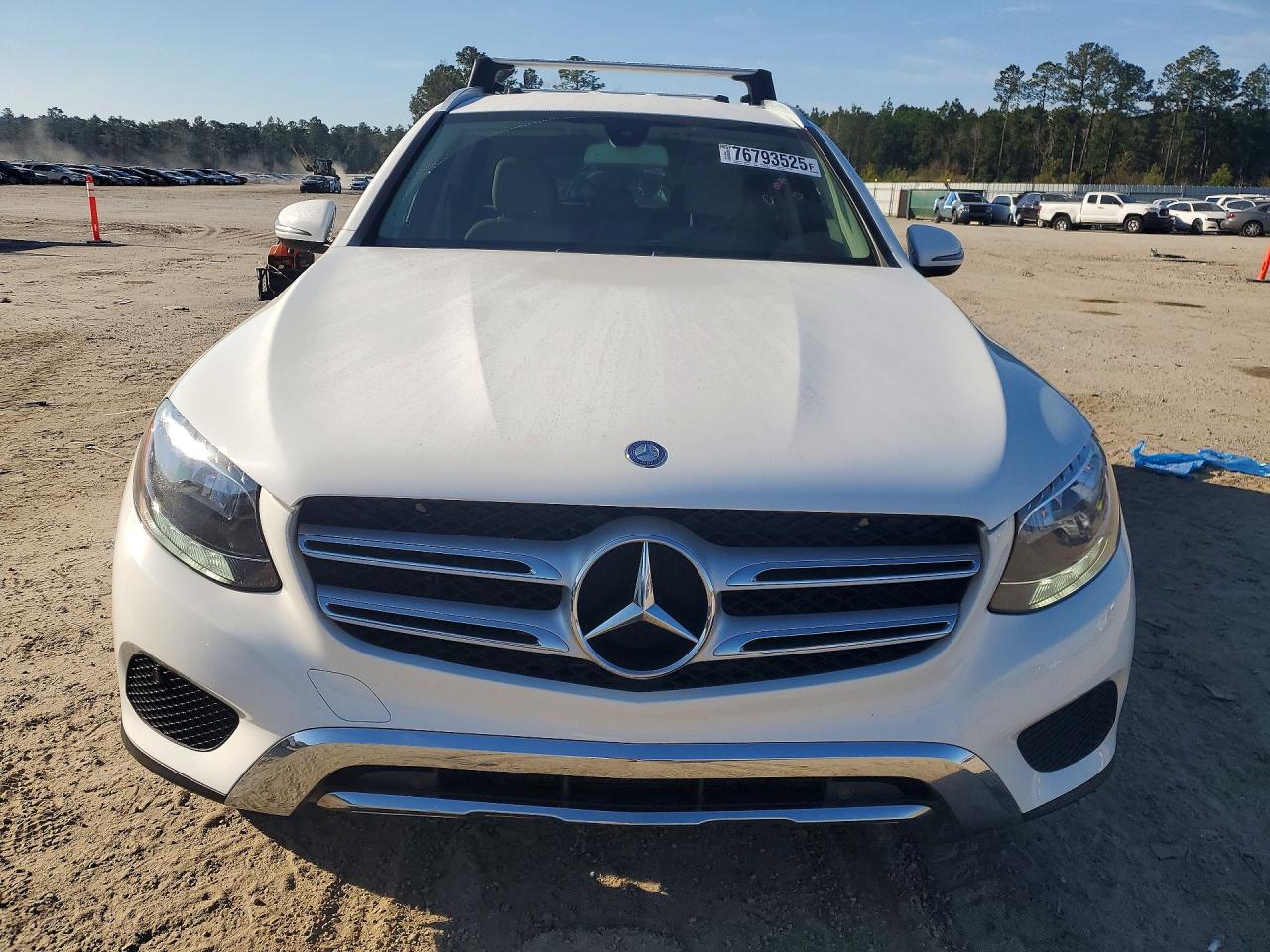 2017 MERCEDES-BENZ GLC 300 photo 5