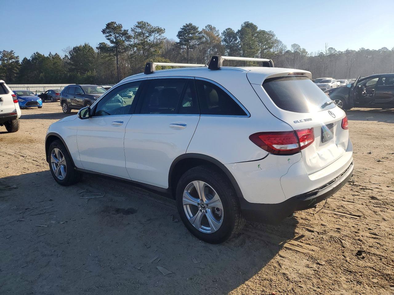 2017 MERCEDES-BENZ GLC 300 photo 2